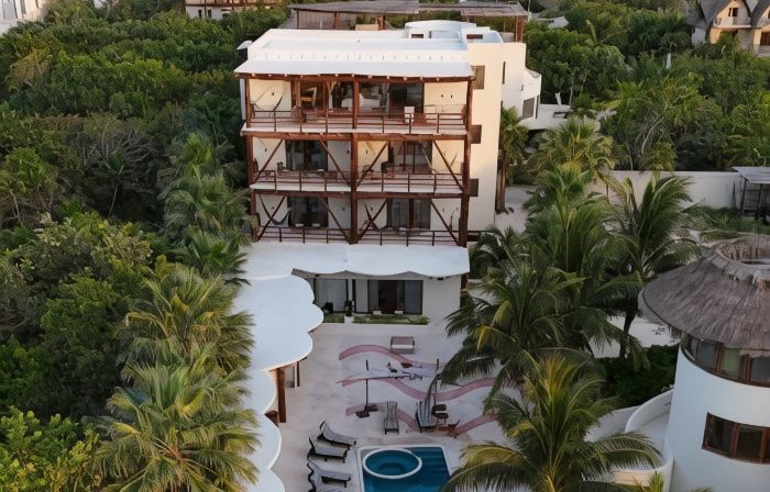 Beach Front Hotel Boutique DK House