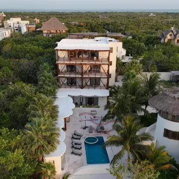 Beach Front Hotel Boutique DK House