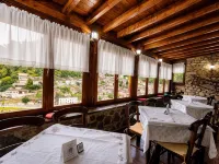 Guva Mangalem Hotel Restaurant - Aamiainen
