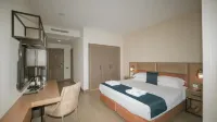 New Wave Hotel