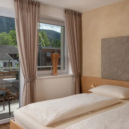 Traum-ferienwohnung mit Dachterrasse & Tollem Ausblick, Cron4 Schwimmbad & Sauna