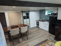 Charming studio. Close to highway and ferries. - Wifi