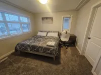Comfy 3-bedroom house in Harbour Landing, Regina. - บังกะโล