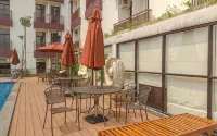 Great Deal Studio at Dave Apartment Near Campus - Gym