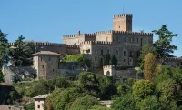 Antico Borgo di Tabiano Castello - Relais de Charme Hotele w: 