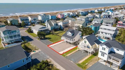 50 Yards to the Beach, Sleeps 8 & Ready for You to Make New Memories!