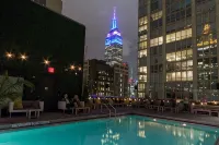 Royalton Park Avenue - Rooftop Pools