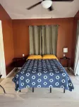 Grandpa’s cozy cabin in Arlington with WiFi, AC, grill,fishing, pedal boat,kayak