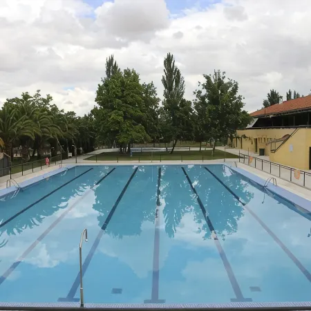 Hostal - Bungalows Camping Cáceres