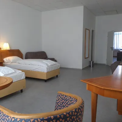 Willy Hotel Frankfurt Hotels near German Architecture Museum