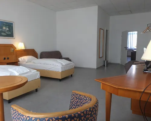 Willy Hotel Frankfurt Các khách sạn gần Trung tâm mua sắm MyZeil