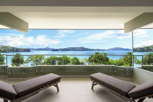 Lagoon 204 - Hamilton Island - Homestays