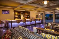 Sea Breeze Beach House All Inclusive by Ocean Hotels - bar