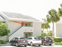 Newly remodeled Studio Condo across parking lot to Ocean Hotels in Sawgrass
