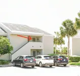 Newly remodeled Studio Condo across parking lot to Ocean