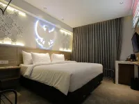 Creative RestArt Hotel by Damn I Love Indonesia Hotels in Cimenyan