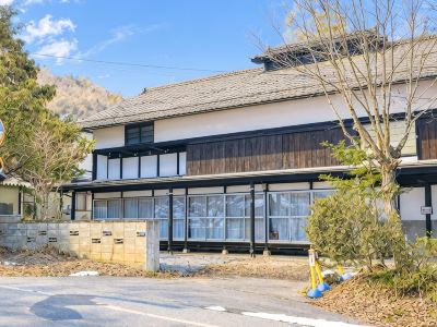 KOMINKA HAKUBA