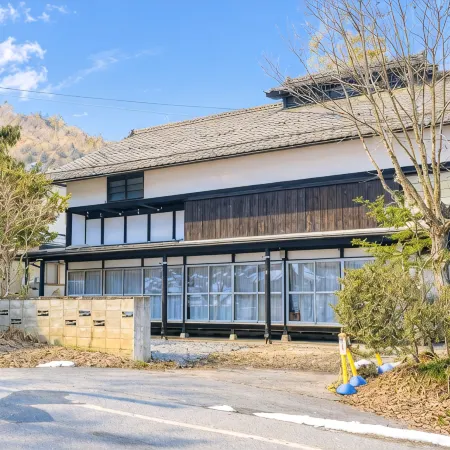 KOMINKA HAKUBA