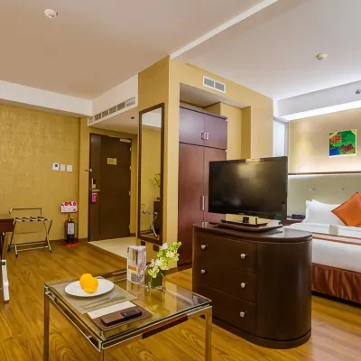 Ace Hotel and Suites Hotel berhampiran Stesen MRT Shaw Boulevard
