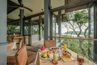 Ambong Rainforest Retreat - parking