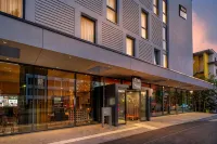 Holiday Inn - the niu, FURY ASCHHEIM MESSE by IHG