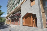 Beijing Xinxian Hotel Дунчжимэнь. стадион «Пролетарий». храм Юнхэгун: отели