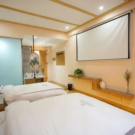 Aite Hotel (Chaka Salt Lake Scenic Area)