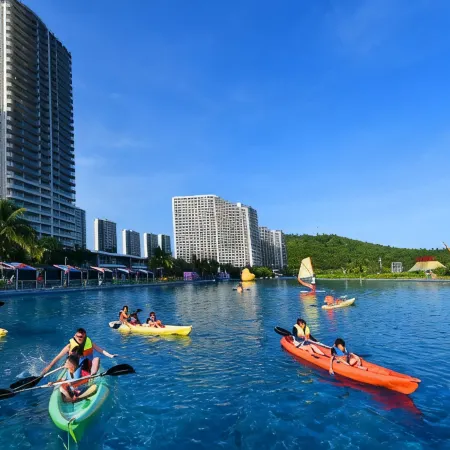 Yangjiang Hongyue Blue Wave Resort Villa (Hailing Island Jiaxi Gold Coast Store)