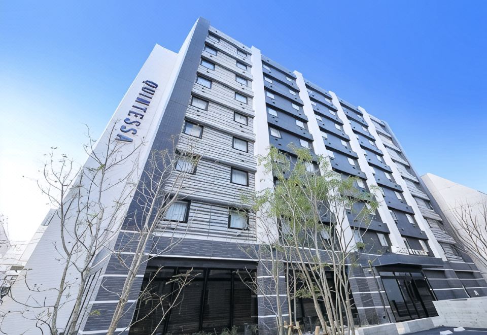 When traveling in Fukuoka Staying at a hotel in the Tenjin area is perfect for visiting local restau