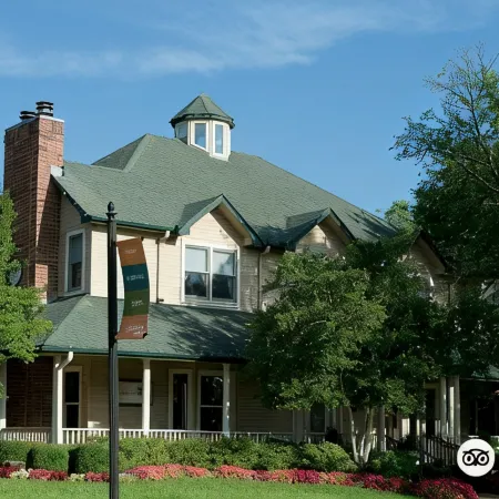 The Sanford House Inn & Spa