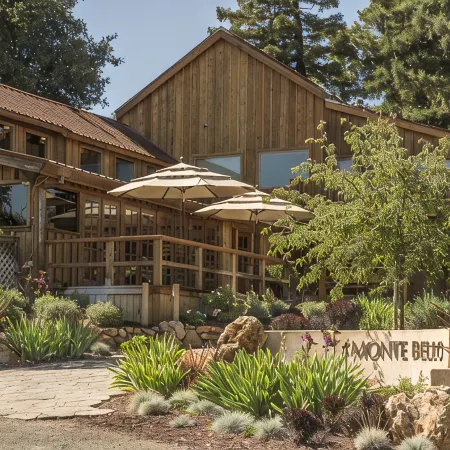 Juniper Hotel Cupertino, Curio Collection by Hilton