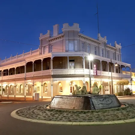 The Rose Hotel & Motel