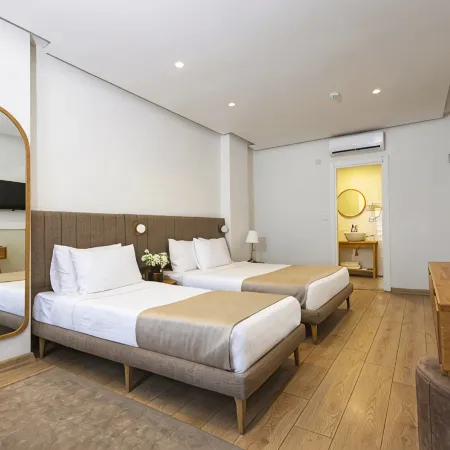 MESHK AIRPORT HOTEL