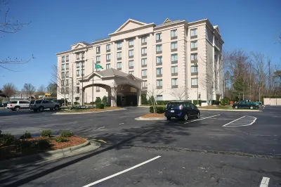 Holiday Inn & Suites RALEIGH-CARY (I-40 @WALNUT ST) by IHG Hotel di 