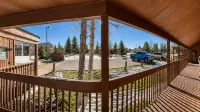 Talisman Amazing Views!! Walk to Uptown: Sleeps 4