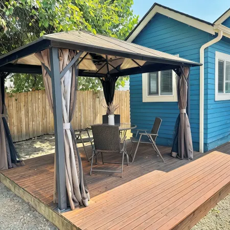 Charming 2-bedroom house in Albany with AC, WiFi