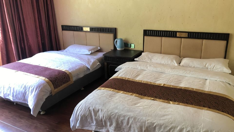 Siguniang Mountain Tibetan Homestay