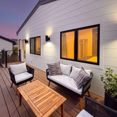 Charming 2-bedroom house in Redondo Beach with AC