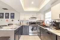 Wall Street Retreat - Modern , Luxury, Near Beach! - 3-Star