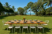 Da White Beachfront House Entertainer near Palm Cove Cairns - Homestays