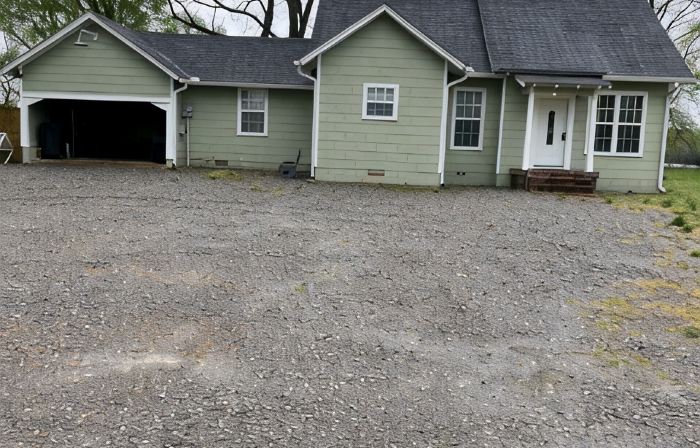 Located 3 miles to Grenada Lake