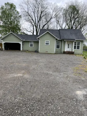 Located 3 miles to Grenada Lake