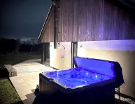 Studio Apartment bordering the Ickworth Estate, Pet-Friendly, 5 minutes to Bury! - อพาร์ทเม้นท์