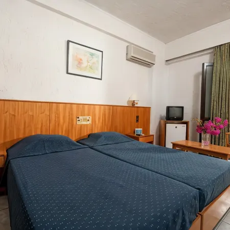 Heronissos Hotel