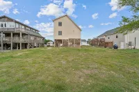 Renovated, Pet-Friendly,  with HOT TUB - Highly Walkable Location - 3-نجوم