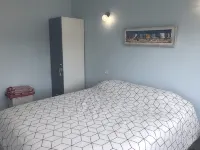 Large 4-person 1st floor apartment on the seafront.  FROM SATURDAY TO SATURDAY - Apartments