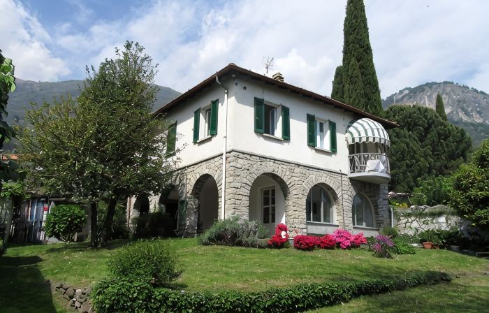Situated in a beautiful & relaxing place on Lake Como,. Perfect family of 4.