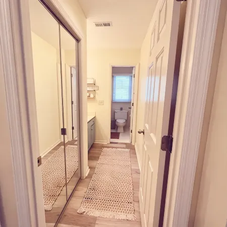 Luxury studio suite in Sea Trail. Close to beach. Wonderful screen in porch.