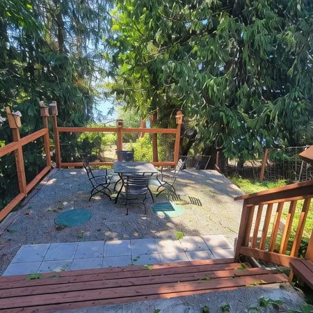 Charming Lake Cottage+Private Dock+AC—Bring Your Paddles Floats & Fishing Rods!