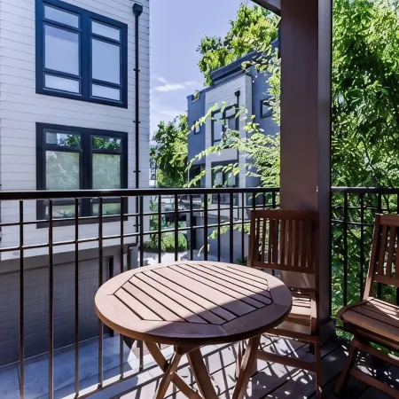 Urban Oasis in Downtown Walla Walla.  Walk to Wine, Restaurants and More!